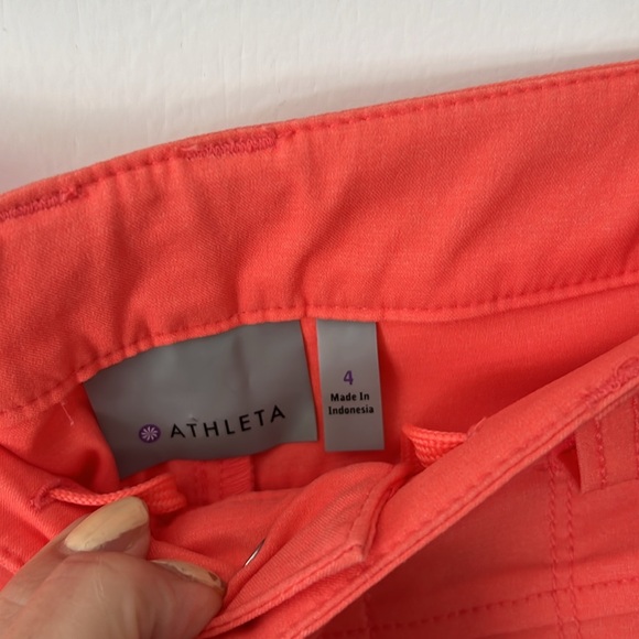 2/$10
Athleta NWOT shorts Size 6 lower rise - Picture 4 of 10